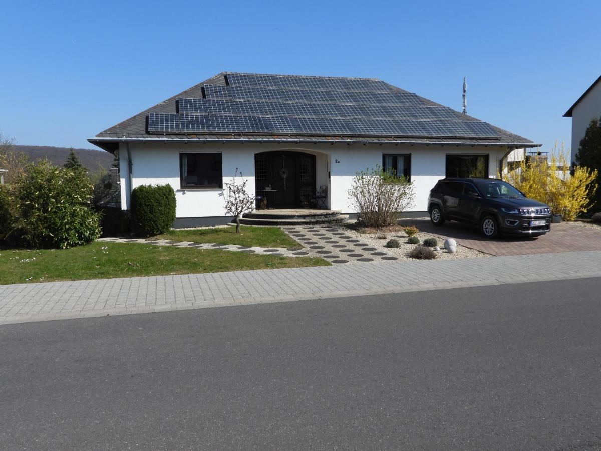 Ferienwohnung "Off Born" Familie Bremm Zell an der Mosel Exterior foto
